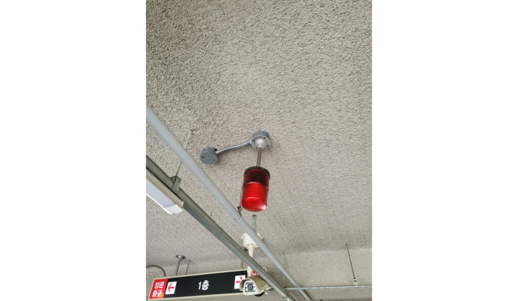 warning light- ceiling type