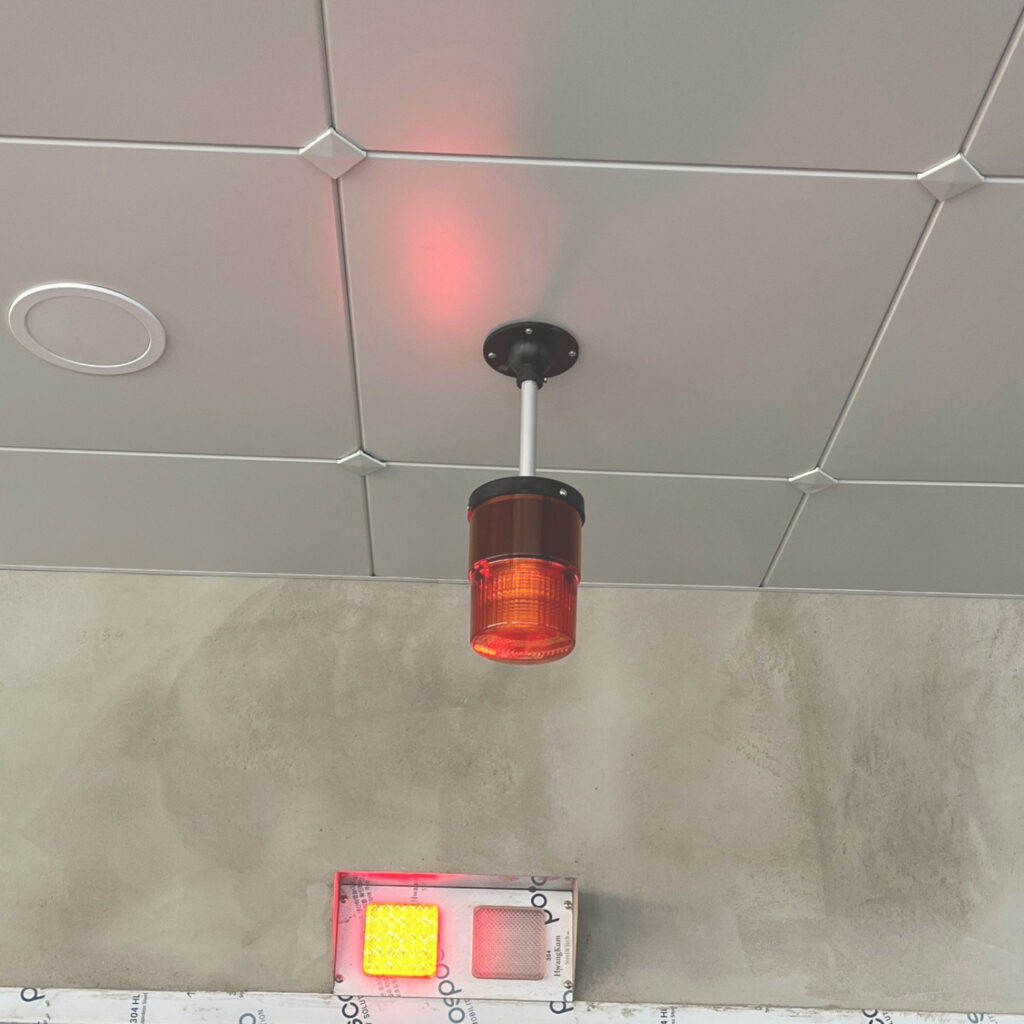 warning light- ceiling type