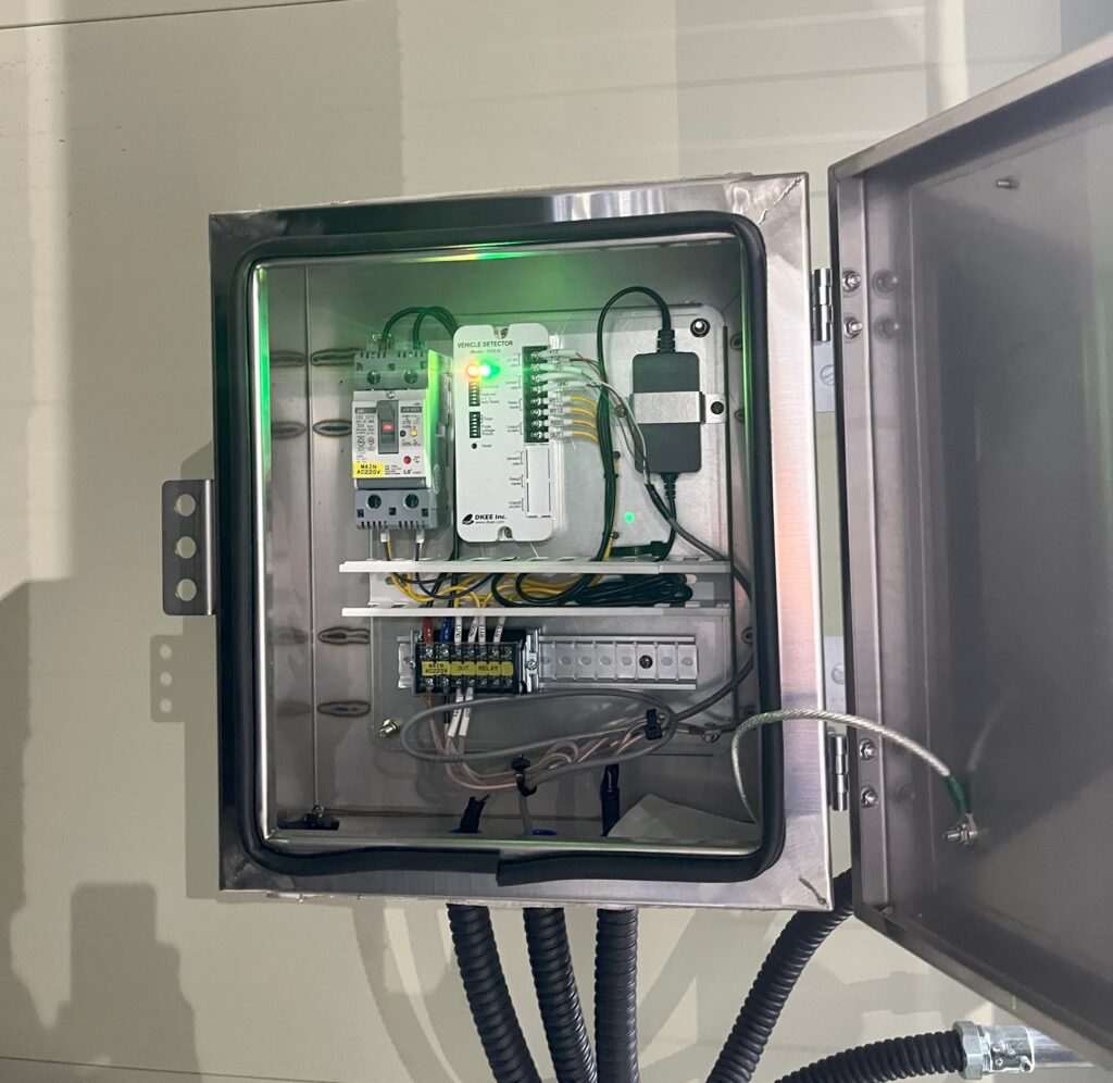 vehicle detector